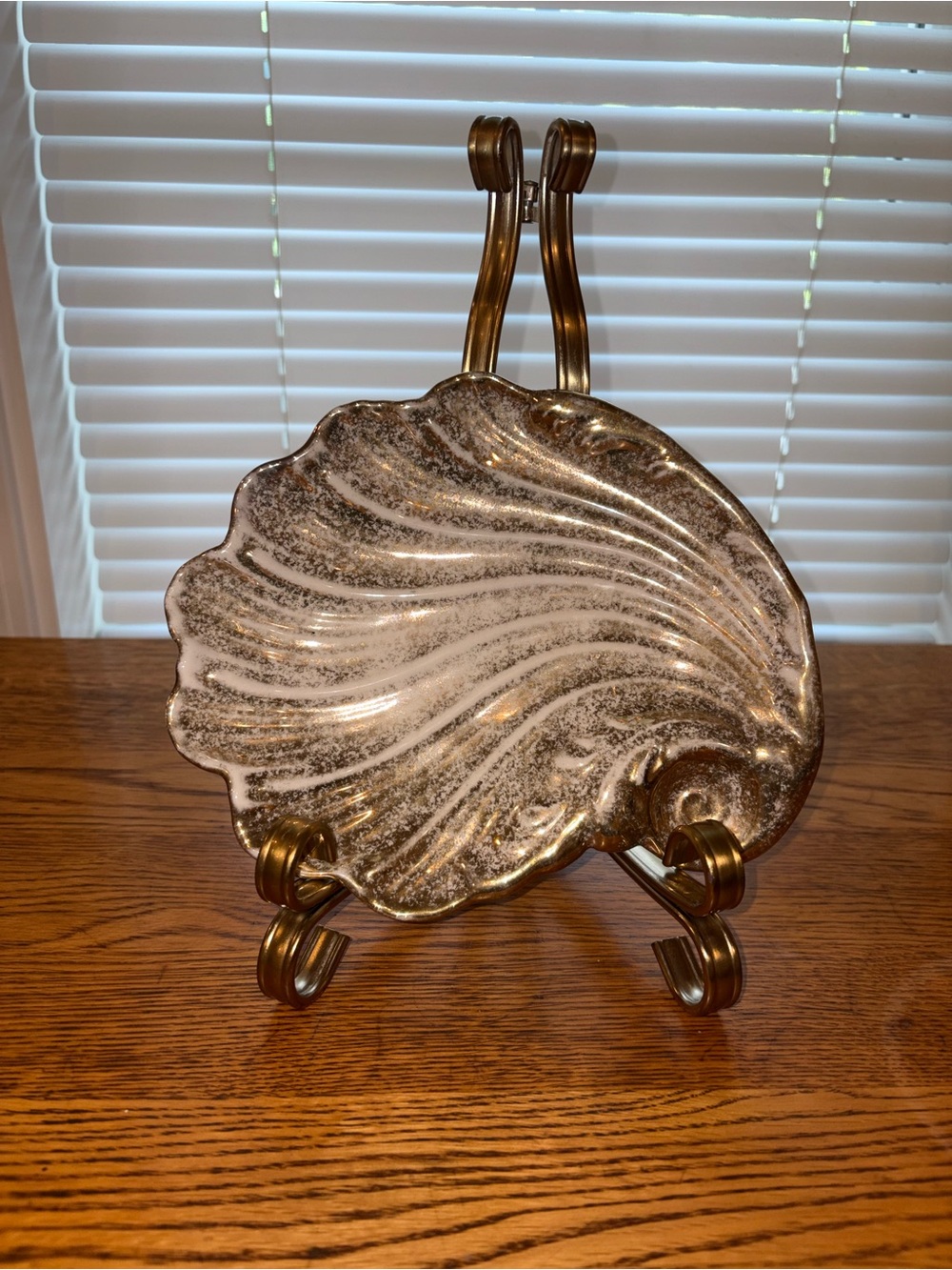 Vintage Ceramic Seashell Trinket Dish/Jewelry Tray